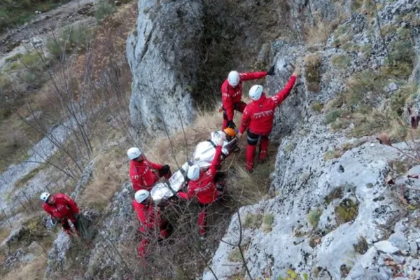 Accident grav în Bucegi. O femeie a ajuns la spital după ce a căzut și s-a lovit la cap