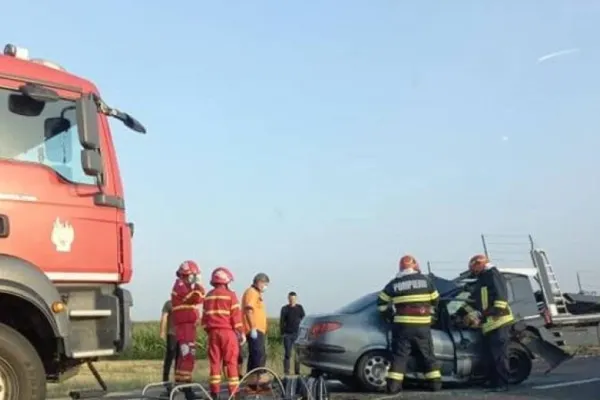 Accident grav, în județul Olt: 3 morți, după impactul violent cu un TIR