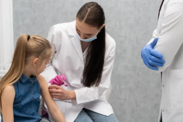 Pfizer cere AUTORIZAREA vaccinului COVID-19 și pentru copiii între 5 și 11 ani din Uniunea Europeană - Cum procedează americanii