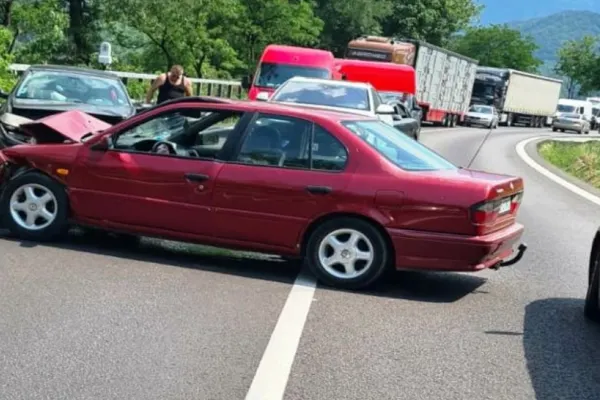 Accident cu 7 victime, între care și 2 copii, în Vâlcea