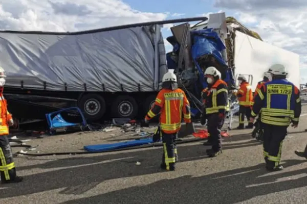 Accident în lanț, în Germania, provocat de un român: 4 TIR-uri distruse. Pagube de 70.000 de euro!