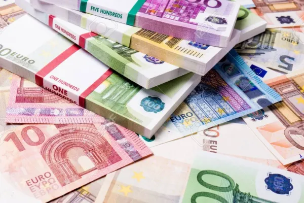 Românii, cei mai SĂRACI cetățeni din Uniunea Europeană. Care e secretul danezilor, primii în TOPUL bogaților