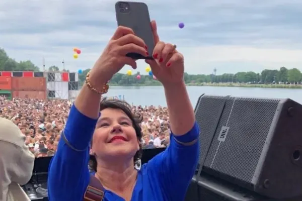 Focar uriaș de Covid-19 după un festival. Aproape 1.000 de participanți, testați pozitiv în Olanda