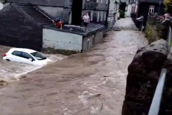 42 de MORȚI și zeci de DISPĂRUȚI după inundațiile devastatoare din Germania. Imaginile dezastrului VIDEO