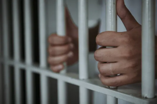 Deținut român, autorul unei evadări în stil hollywoodian dintr-un tribunal din Veneția. Gestul extrem la care a recurs - Polițiștii italieni au rămas "mască"