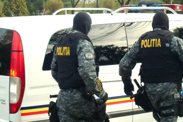 Percheziții la Primăria Timișoara. Polițiștii au intrat în mai multe birouri și au luat documente