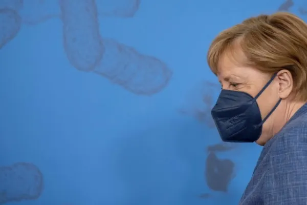 Angela Merkel EXCLUDE vaccinarea obligatorie, chiar dacă varianta Delta COVID-19 e deja răspândită în Germania