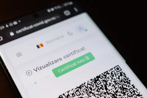 Decizie BOMBĂ! Hotărârile de Guvern privind introducerea certificatului verde și prelungirea stării de alertă, ANULATE în instanță