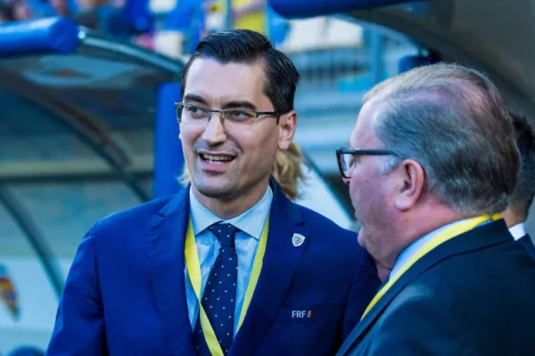 Burleanu, desființat de un membru al Generației de Aur: "E un procesoman, un securist. E disperat!"