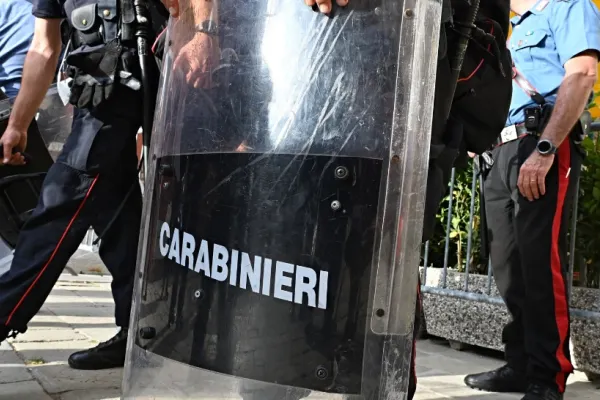 PANICĂ într-un club din Italia: 10 victime, după ce un bărbat a deschis focul la întâmplare