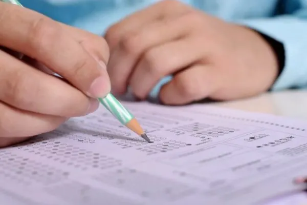 Bacalaureat 2022 - Luni încep înscrierile pentru prima sesiune. Cum arată cererea (DOCUMENT)