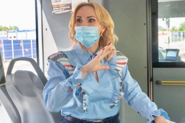 Gabriela Firea îi cere EXPLICAȚII lui Nicușor Dan despre achiziția de autobuze, în Capitală. Sumele URIAȘE ce ar urma să fie plătite