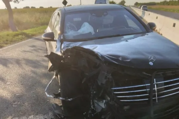 Mercedesul de lux al arhiepiscopului Teodosie, făcut praf într-un accident rutier! Episcopia Tomisului susține că ÎPS nu s-ar fi aflat în autoturism