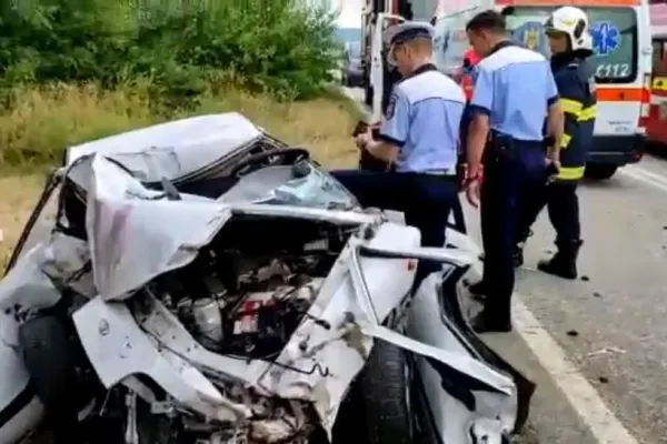 VIDEO | Accident CUMPLIT în Gorj! O femeie a murit, iar șoferul este în stare gravă. Ce au găsit polițiștii la fața locului?