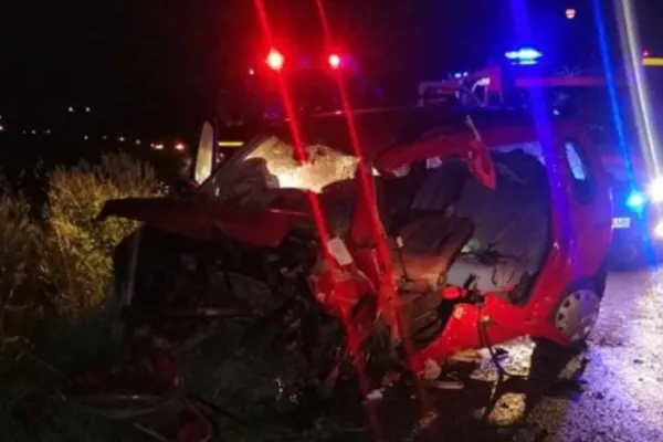 Accident grav, în Neamț: un mort și 4 răniți, după un impact fontal extrem de violent. Cine era la volan