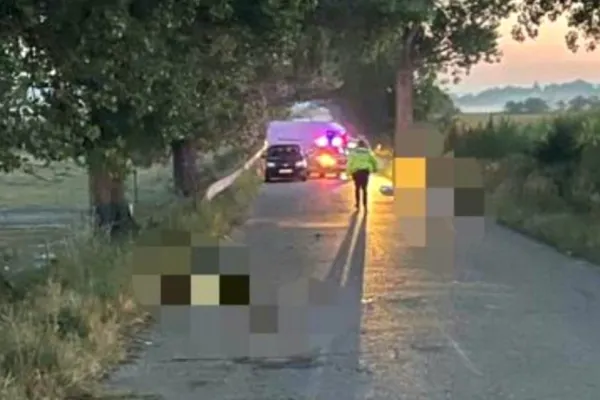 Accident CUMPLIT în Vrancea: Trei tineri de 19, 18 și 14 ani au MURIT - O altă pasageră a fost preluată de ambulanță