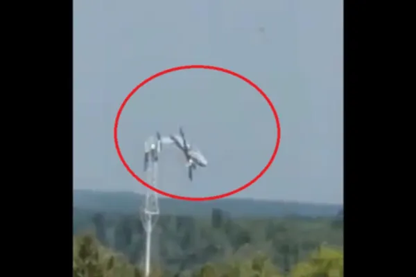 Un avion s-a prăbușit lângă Moscova - Momentul a fost filmat - Nu există supraviețuitori