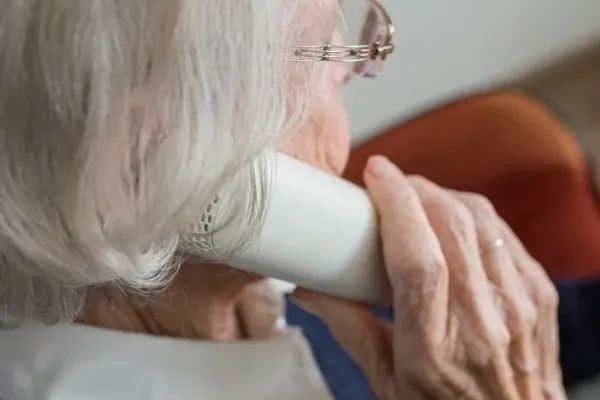 De mâine se reduce vârsta de pensionare! Românii care pot ieși la PENSIE cu 2 ani înainte de termen