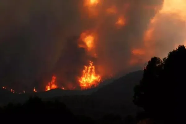 UE sare în ajutorul țărilor afectate de incendiile de vegetație devastatoare. Avioane și elicoptere, trimise în Italia, Grecia, Albania şi Macedonia de Nord