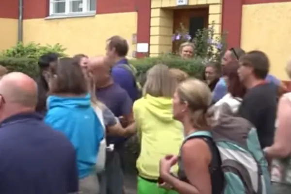 VIDEO Ciocniri violente în Germania, după ce protestele împotriva restricțiilor anti-Covid au fost declarate ilegale