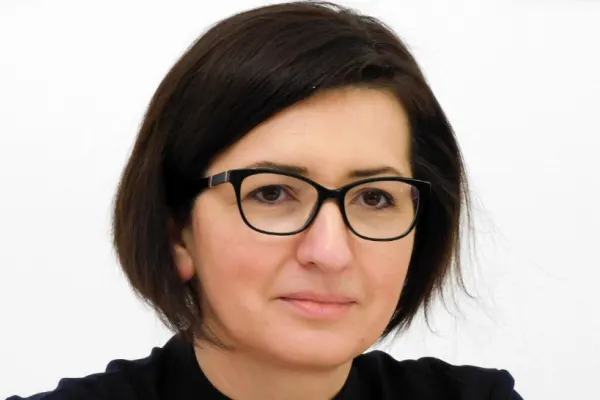 Decizii noi de la Guvern privind începerea școlii | Mihăilă: Purtarea măștii în școală va fi OBLIGATORIE pentru copiii de peste 6 ani