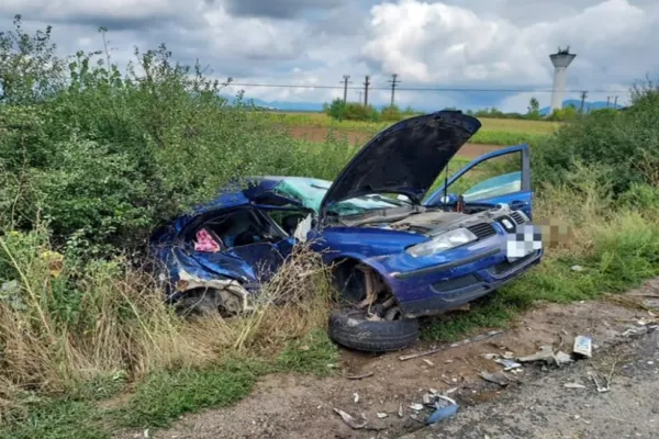 FOTO | Accident cumplit, în Satu Mare: 3 victime. Una dintre ele este resuscitată