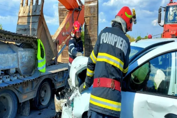FOTO Accident MORTAL pe DN 5. Sunt implicate un autotren și două autoturisme