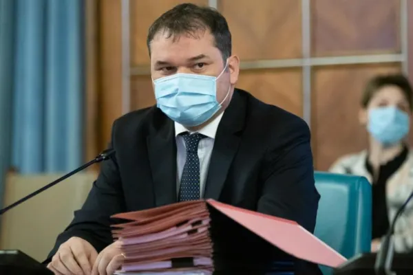 Ministrul Cseke Attila, anunț ÎNGRIJORĂTOR: Peste 20.000 de cazuri pe zi, după 15 octombrie. Tot mai multe spitale devin unități EXCLUSIVE Covid