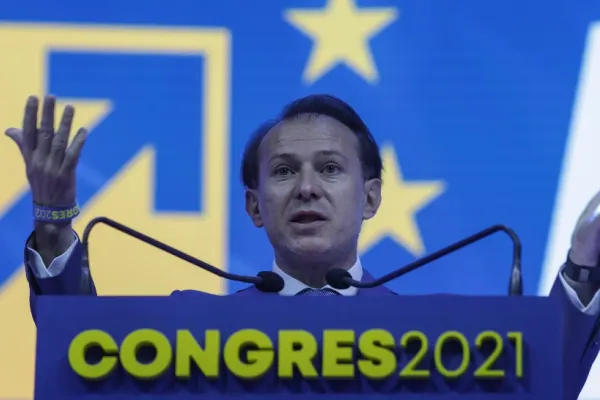Florin Cîțu, contrazis de Cristian Ghinea: Presupusele negocieri pentru a reveni în guvern USR-PLUS sunt fake news