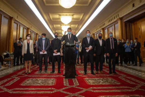Miniștrii USR-PLUS și-au anunțat DEMISIA din Guvern: Florin Cîțu NU mai poate fi premier! Nu este o noapte a negocierilor!