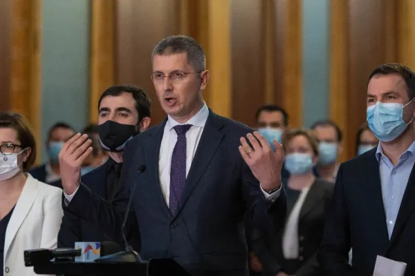 Dan Barna: Propunerea ca Dacian Cioloș să fie premier nu e un joc de balet declarativ. Vom negocia cu PNL și UDMR refacerea coaliției