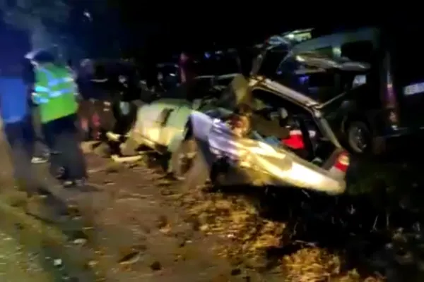 VIDEO / Accident rutier GRAV în județul Argeș: 3 răniți transportați la spital