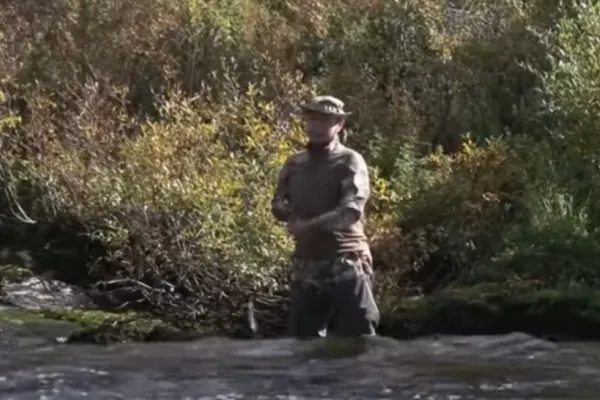 Din carantină direct în ... sălbăticie: Vladimir Putin, în vacanță în Siberia/Imagini INEDITE