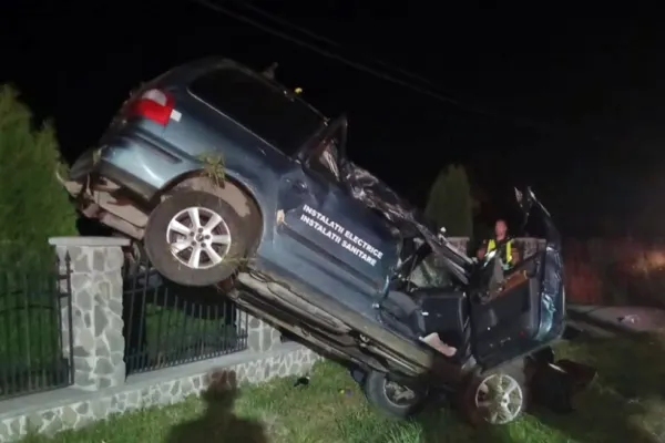 FOTO | Accident cumplit, în Bistrița-Năsăud. 5 victime, dintre care 3 minori, în urma unui impact violent
