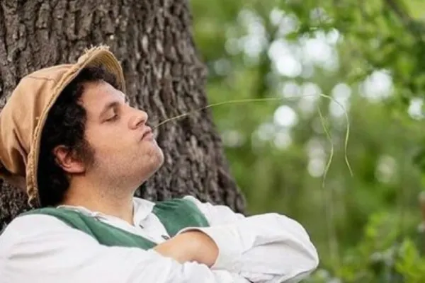 FOTO-VIDEO. Viață de poveste pentru un italian - Trăiește, de 3 ani, ca un hobbit, în pădure