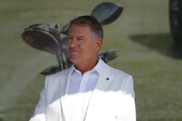 SONDAJ INSOMAR: Klaus Iohannis, un președinte de țară care a pierdut contactul cu realitatea socială