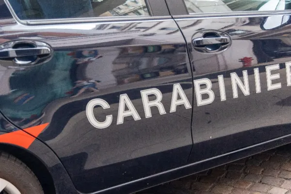 Scene de GROAZĂ în Italia: Româncă, bătută cu bestialitate și sugrumată cu furtunul de duș. Agresorul, acuzat de tentativă de CRIMĂ