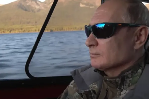 VIDEO Cum arată vacanța în Siberia a „masculului Alfa” al Rusiei, Vladimir Putin