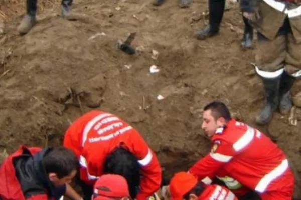 Accident tragic într-o fermă din Suceava. 2 bărbați au murit, după ce un canal pentru dejecții s-a surpat