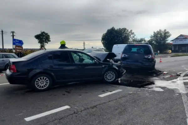 Accident rutier cu 8 victime, în Suceava - 3 copii, transportați la spital