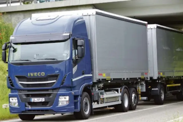 Un şofer român de TIR, jefuit de marfă de 40.000 de euro, în Italia. Hoții au fugit cu alt camion
