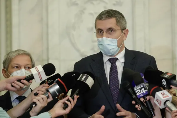 Dan Barna acuză "nemernicia" prin care Florin Cîțu a golit fondul de rezervă al Guvernului: Confirmă că nu avea ce să caute în poziția de premier