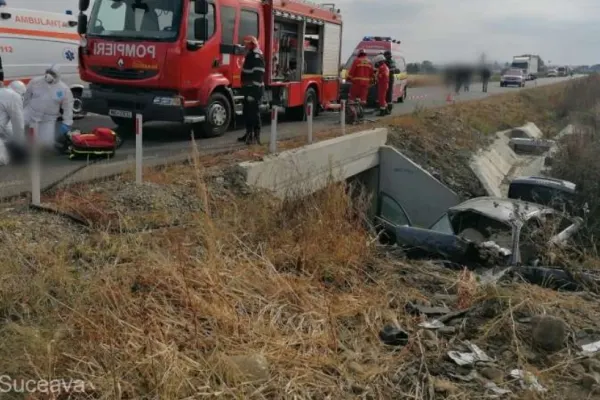 Accident CUMPLIT în Suceava! Trei morți și un rănit grav după ce mașina în care se aflau a ieșit de pe partea carosabilă