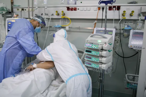 Patru noi focare de Covid-19 în Iași. Mai multe cadre medicale sunt infectate