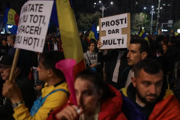 Persoane REȚINUTE și peste 48.000 de lei AMENZI la protestele de sâmbătă - Anunțul ministrului Lucian Bode