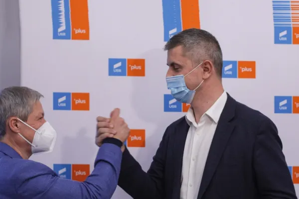 Dacian Cioloș renunță la președinția grupului europarlamentar RENEW, pentru a se ocupa de USR Plus