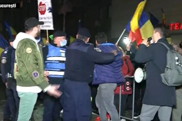 VIDEO INCIDENTE la protestele anti-restricții din toată țara: Ce nemulțumiri au nevaccinații