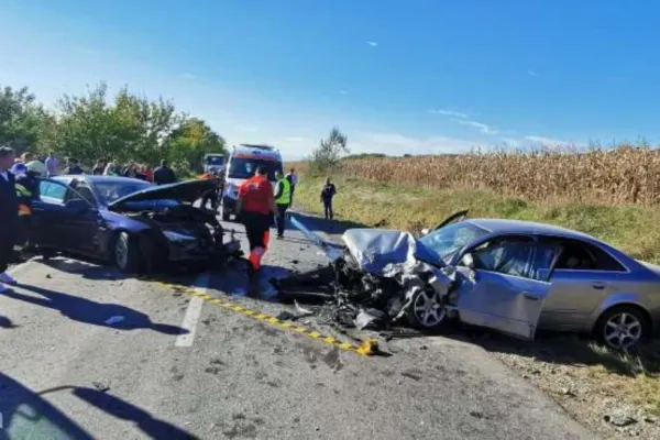 Accident cumplit, în Alba: 2 copii răniţi. A fost solicitat elicopterul SMURD – Trafic blocat