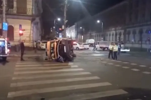 VIDEO | TRAGEDIE pe șosele. Biciclist lovit mortal de o ambulanță