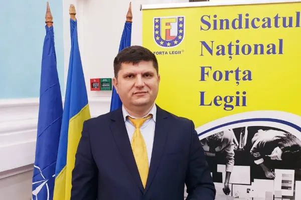 Ringo Dămureanu, AUR: „E ca un joc de copii. Ne prefacem că guvernăm. Poporul percepe acest râs de politică”